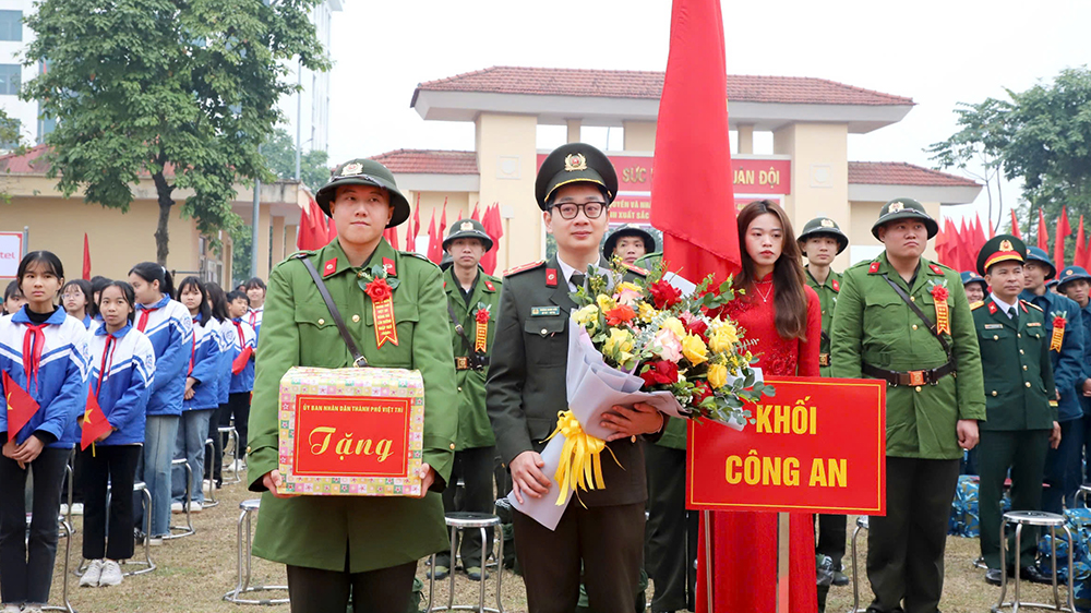 nhận quân-vhhnews