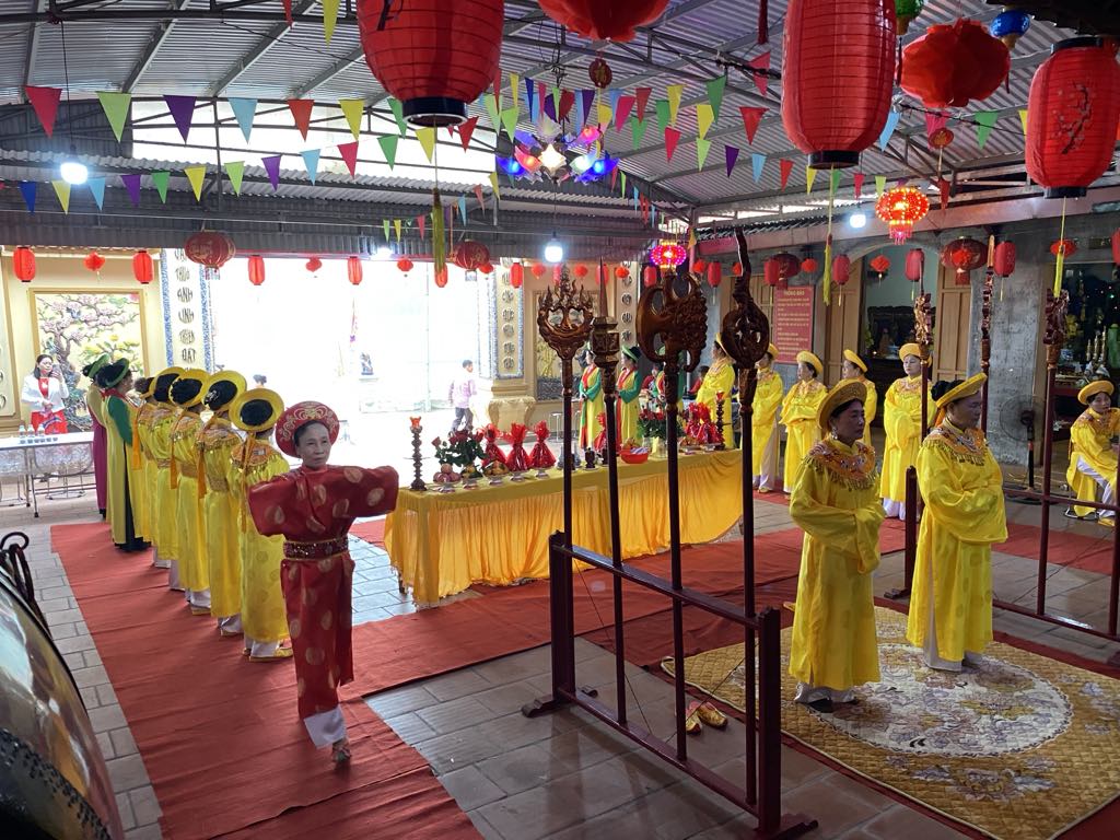 den-Quach-An-Nuong-vhhnews