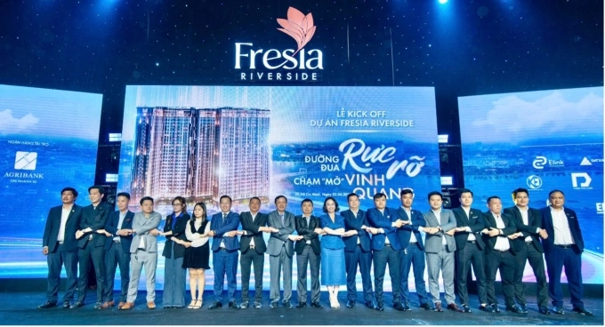 Fresia-Riverside-VHHNEWS