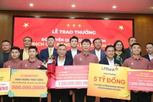doi-tuyen-viet-nam-vhhnews-anh-dai-dien