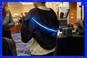 sản phẩm kỳ lạ tại triển lãm CES 2025